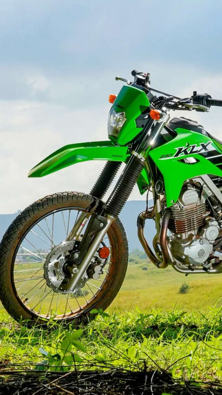 Himalayan को टक्कर देने आई Kawasaki की ऑफ रोडिंग बाइक