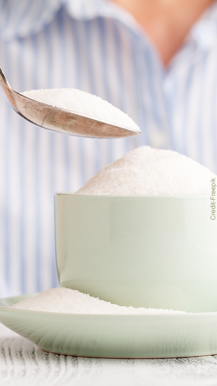 1 दिन में कितने चमच्च चीनी खानी चाहिए?