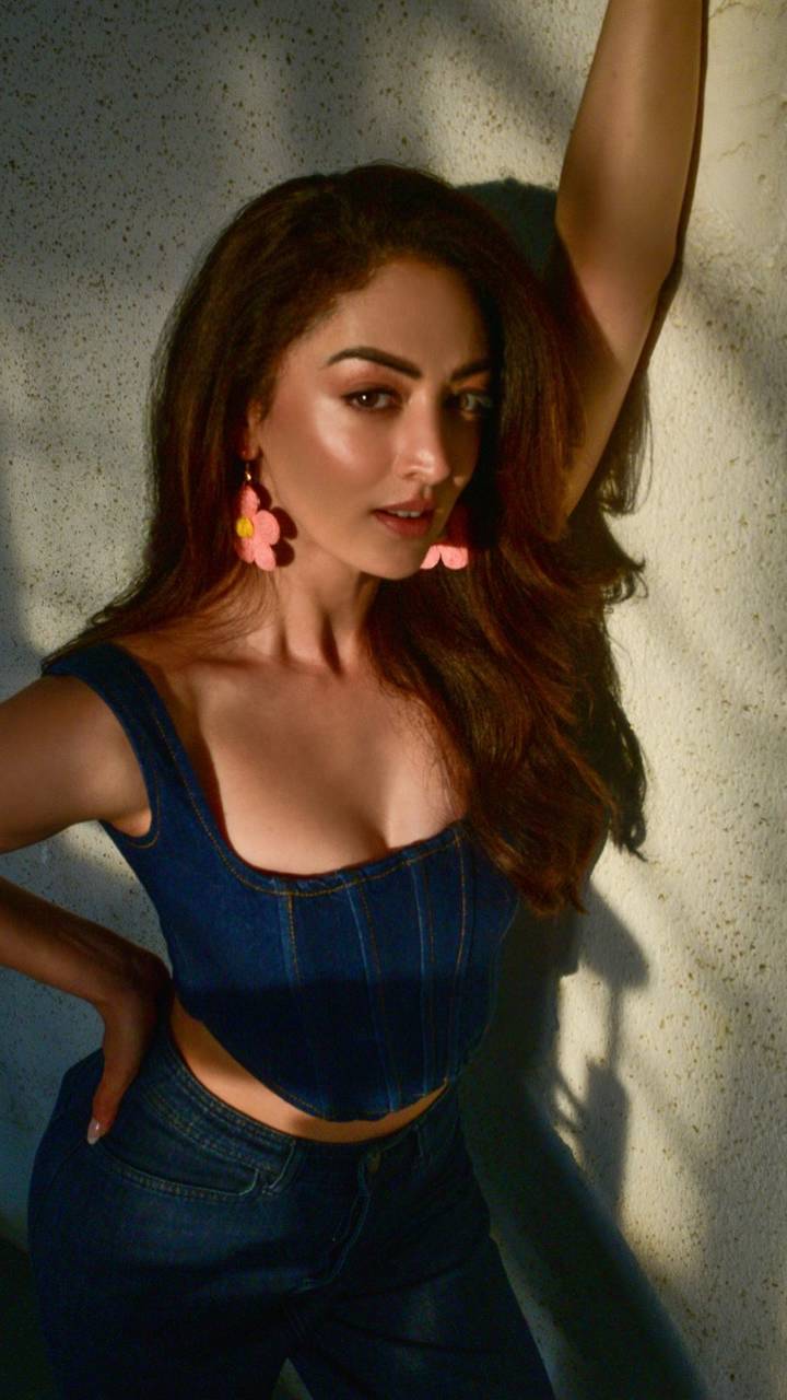 Sandipa Dharr hot photos