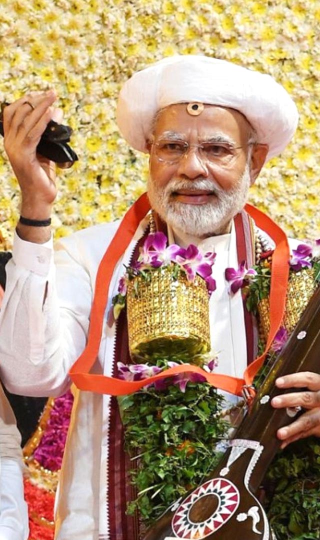 धार्मिक नरेन्द्र मोदी के 15 रूप : Narendra Modi Birthday