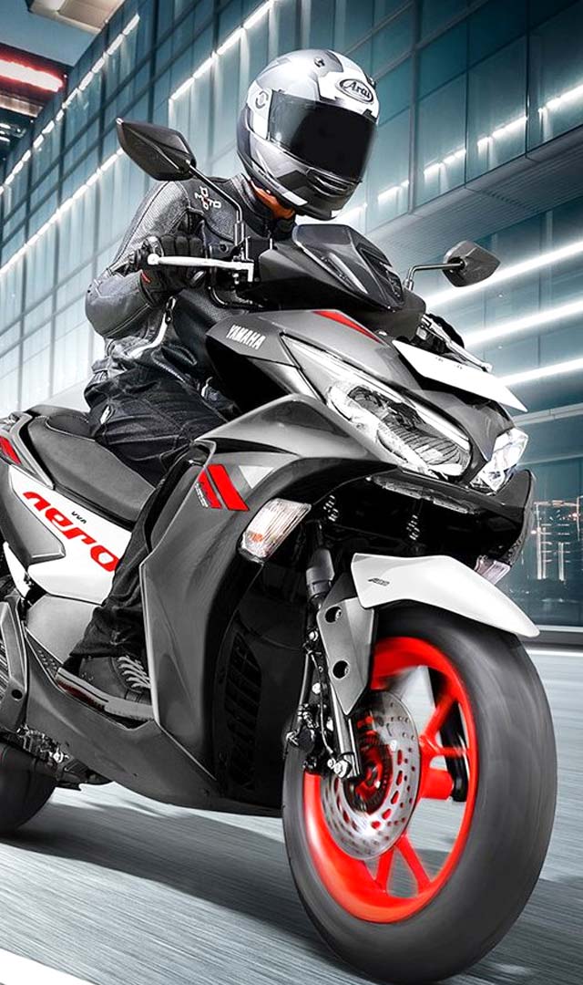Yamaha ने लॉन्च किया स्टाइलिश स्कूटर, स्पोर्ट्स बाइक भी 'फेल', कीमत भी कम
