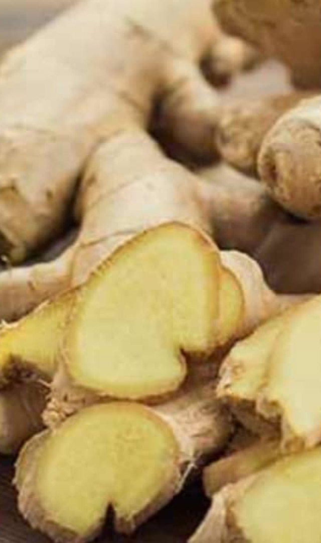 सर्दियों में इन लोगों को अदरक नहीं खाना चाहिए