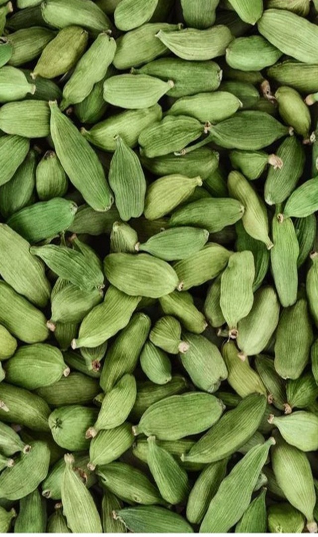 ವಾಂತಿ ತಡೆಯಲು ಏಲಕ್ಕಿ ಸೇವಿಸಿ