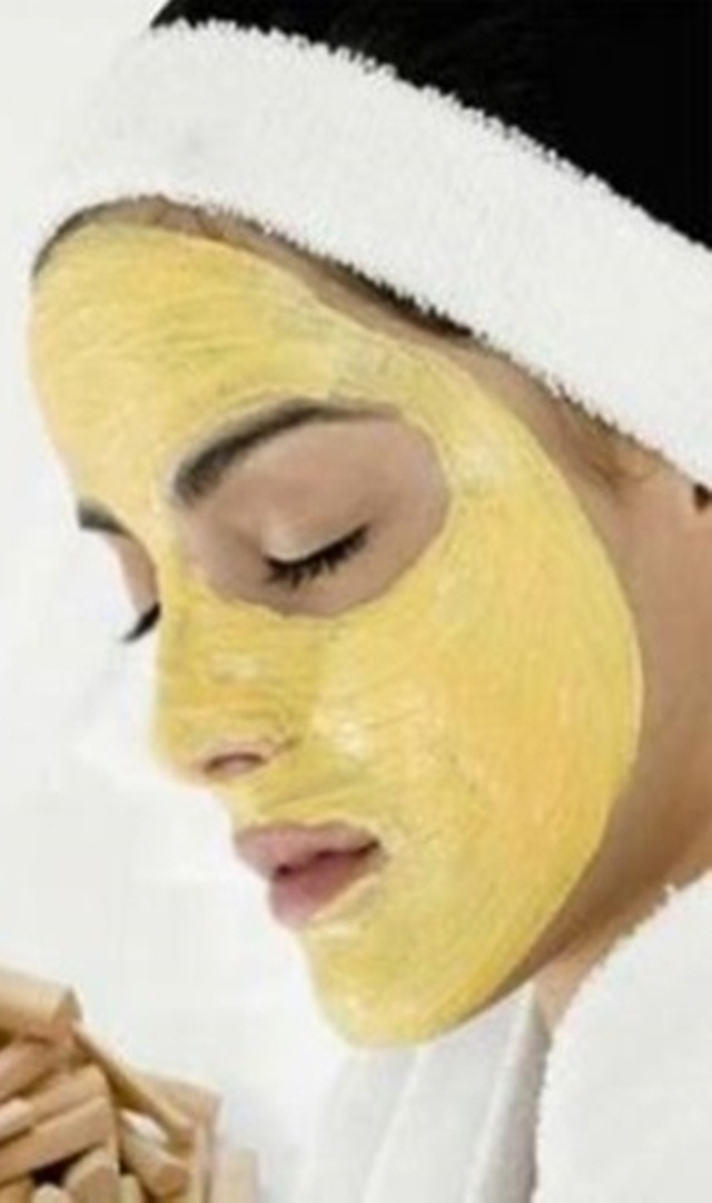 ಮನೆಯಲ್ಲಿರುವ ಈ ವಸ್ತುಗಳಿಂದ ಚರ್ಮದ ಕಾಂತಿ ಹೆಚ್ಚಿಸಿ