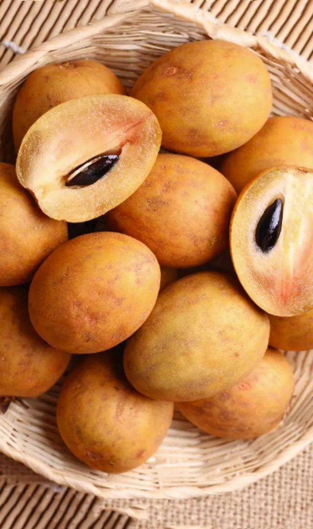 ಕೂದಲು ಸದೃಢವಾಗಿ ಬೆಳೆಯಲು ಸಪೋಟ ಜ್ಯೂಸ್ ಕುಡಿಯಬೇಕು