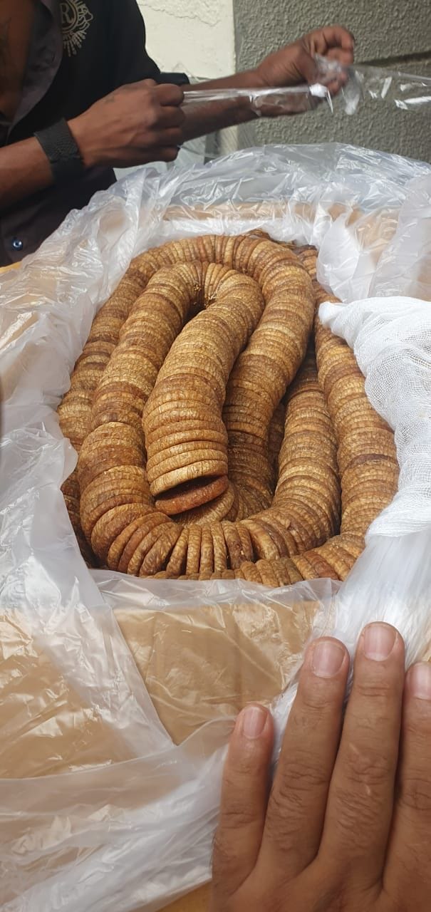 ಒಣಗಿದ ಅಂಜೂರವನ್ನು ನೀರಿನಲ್ಲಿ ನೆನೆಸಿ ತಿನ್ನುವುದೇ?