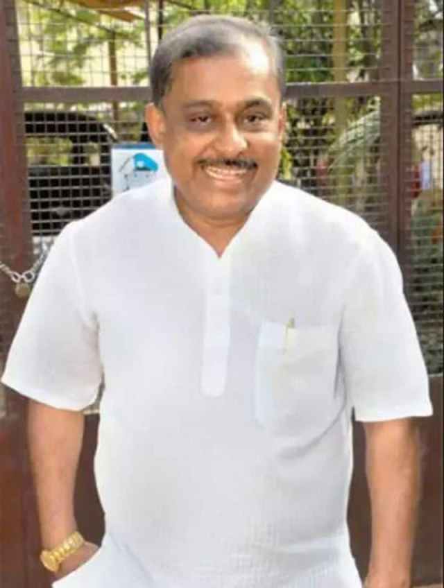 ಆಸ್ಪತ್ರೆಗೆ ದಾಖಲಾದ ಹಂಸಲೇಖ : ಅಭಿಮಾನಿಗಳಲ್ಲಿ ಹೆಚ್ಚಿದ ಆತಂಕ 