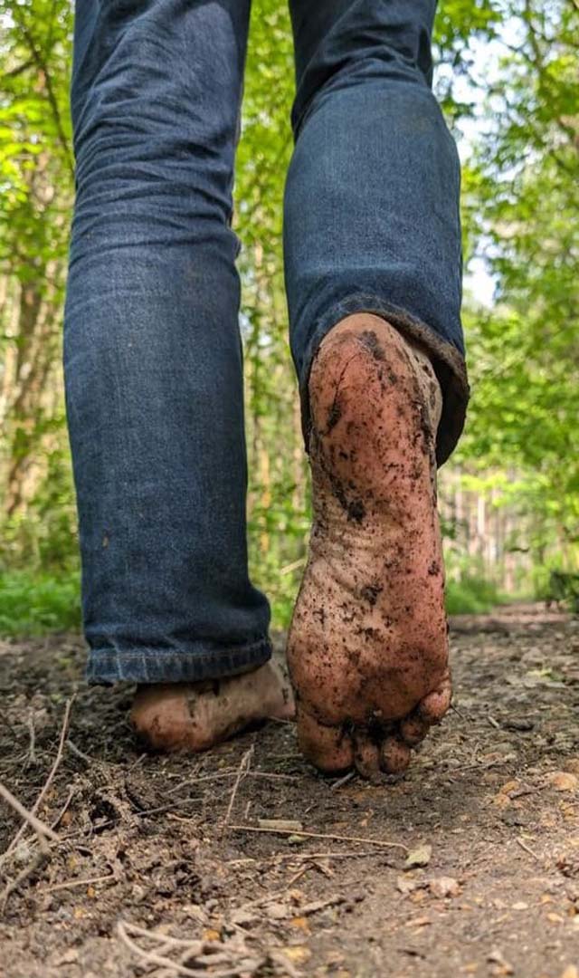 ಬರಿಗಾಲಲ್ಲಿ ನಡೆಯುವುದರ ಲಾಭ ತಿಳಿದುಕೊಳ್ಳಿ