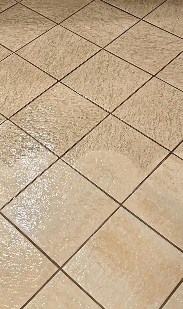 ಟೈಲ್ಸ್ ಮೇಲೆ ಕಲೆಯಾದರೆ ಹೋಗಲಾಡಿಸುವುದು ಹೇಗೆ