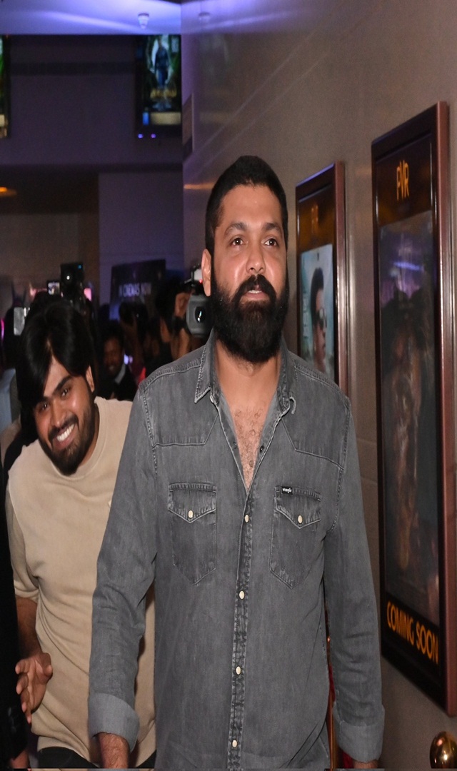 ಗಂಧದ ಗುಡಿ ಪ್ರೀಮಿಯರ್ ಶೋಗೆ ಬಂದ ಸ್ಟಾರ್ ಗಳು