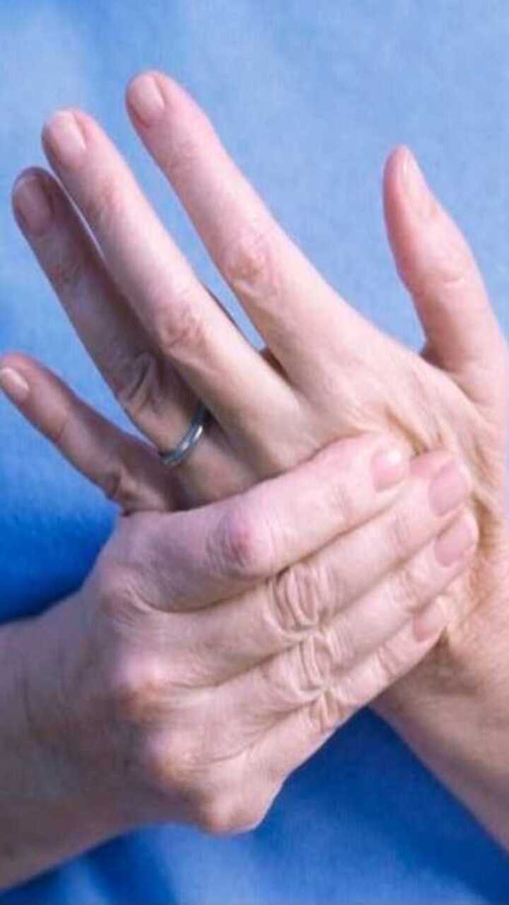 ಭಾರದ ಕೆಲಸ ಮಾಡಿ ಕೈ ನೋವಾಗುತ್ತಿದ್ದರೆ ಹೀಗೆ ಮಾಡಿ