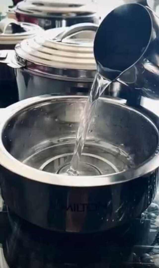 ಹಾಟ್ ಬಾಕ್ಸ್ ನಲ್ಲಿ ಆಹಾರ ಬಿಸಿಯಾಗಿರಿಸಲು ಟಿಪ್ಸ್