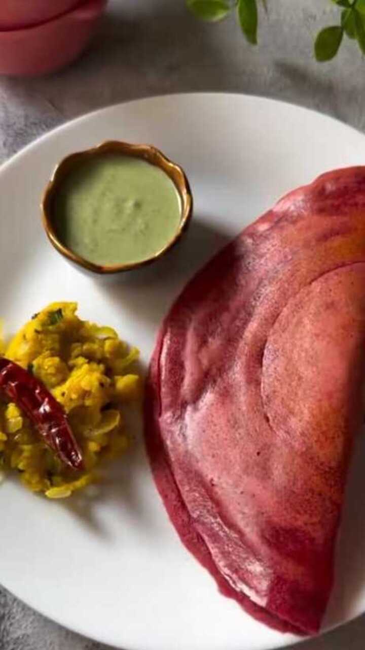 Beetroot oats dosa