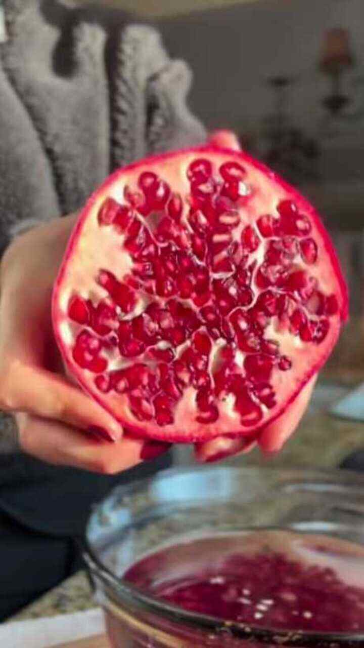 Pomegranate health benefit for women