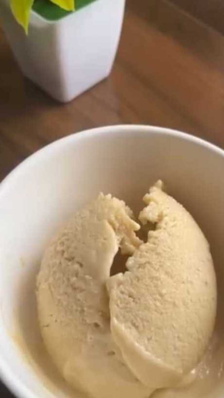 Chikoo ice cream