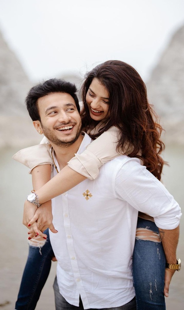 ಸತ್ಯ ಹೀರೋ ಸಾಗರ್ ಎಂಗೇಜ್ ಮೆಂಟ್