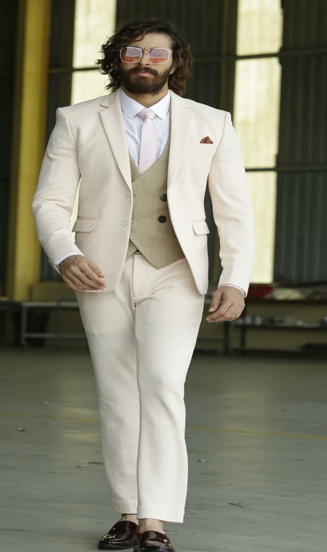 ಸ್ಯಾಂಡಲ್ ವುಡ್ ರಾಕ್ ಸ್ಟಾರ್ ಇಶಾನ್