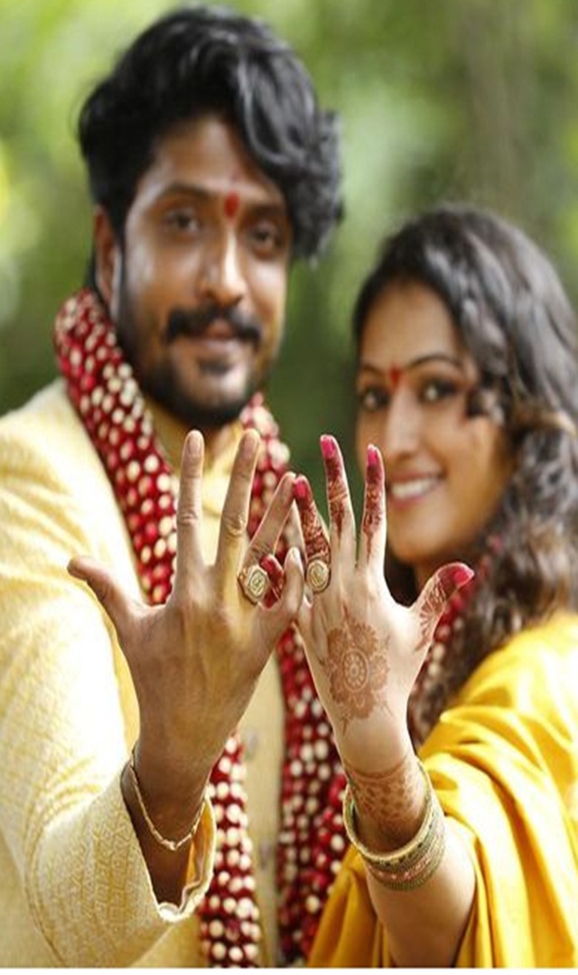 ವಸಿಷ್ಠ ಸಿಂಹ-ಹರಿಪ್ರಿಯಾ ಎಂಗೇಜ್ ಮೆಂಟ್ ರಿಂಗ್