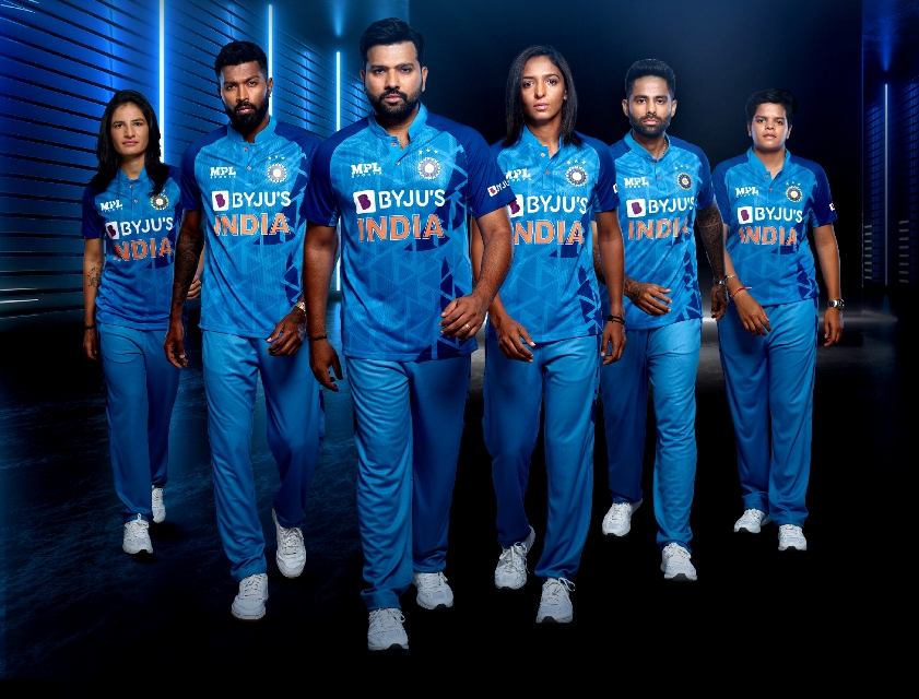 ಟೀಂ ಇಂಡಿಯಾ ಕ್ರಿಕೆಟಿಗರು ತೊಡುವ ಸಮವಸ್ತ್ರದ ಬೆಲೆಯೆಷ್ಟು?