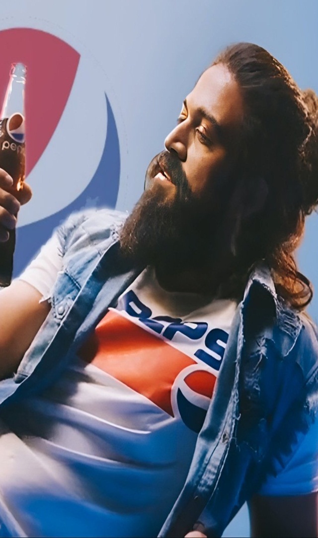 ಜಾಹೀರಾತಿನಿಂದ ಟ್ರೋಲ್ ಆದ ರಾಕಿಂಗ್ ಸ್ಟಾರ್ ಯಶ್