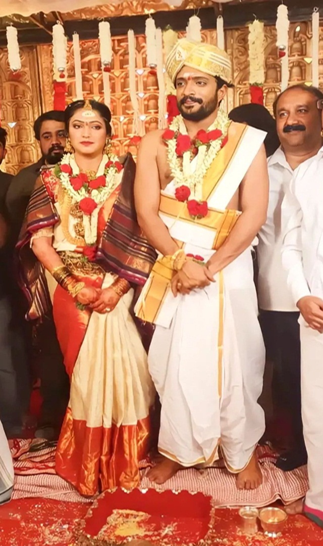 ವಸಿಷ್ಠ ಸಿಂಹ, ಹರಿಪ್ರಿಯಾ ಮದುವೆ ಆಲ್ಬಂ