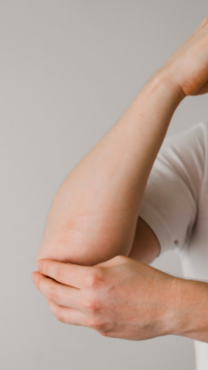 കൈമുട്ടിൽ അസ്ഥി തേയ്മാനം, ലക്ഷണങ്ങൾ നേരത്തെയറിയാം