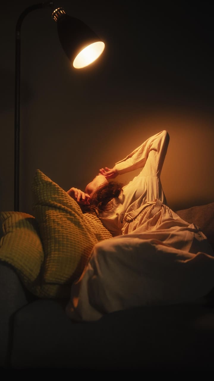 രാത്രി ഉറങ്ങുമ്പോൾ ലൈറ്റ് ഓഫ് ആക്കാറില്ലേ? പ്രശ്നമാണ്!