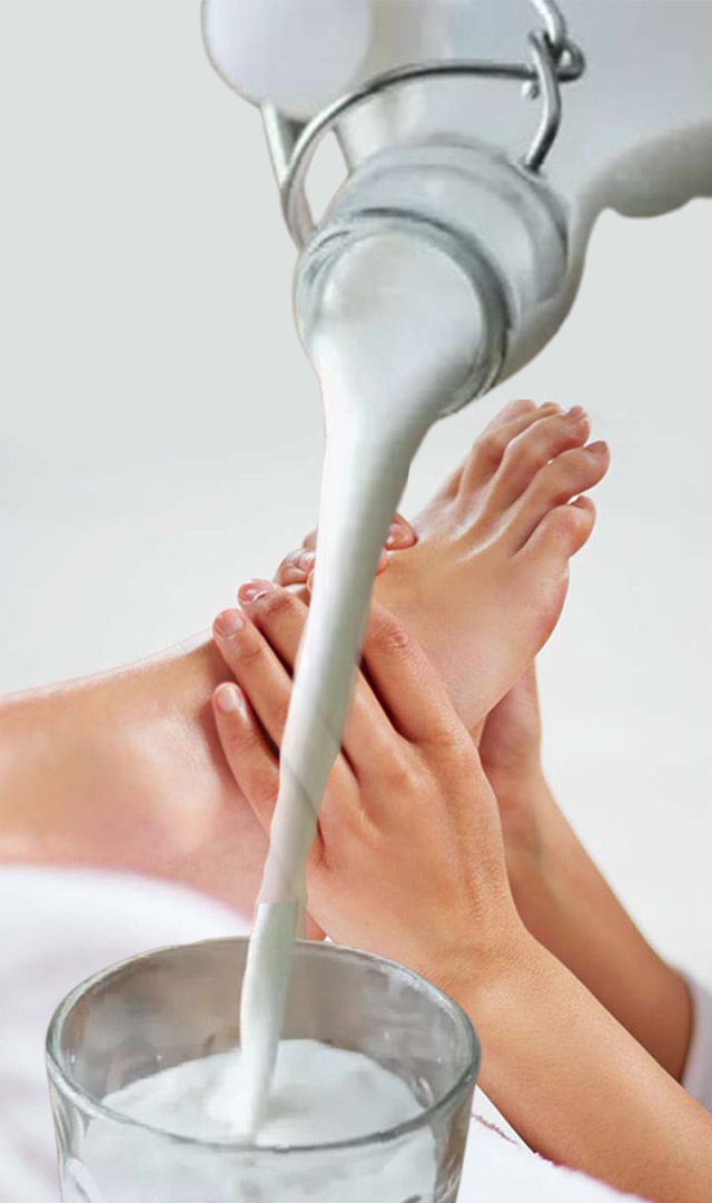 कच्च्या दुधाने पायाची मालिश केल्याने तुम्हाला हे 8 फायदे मिळतात