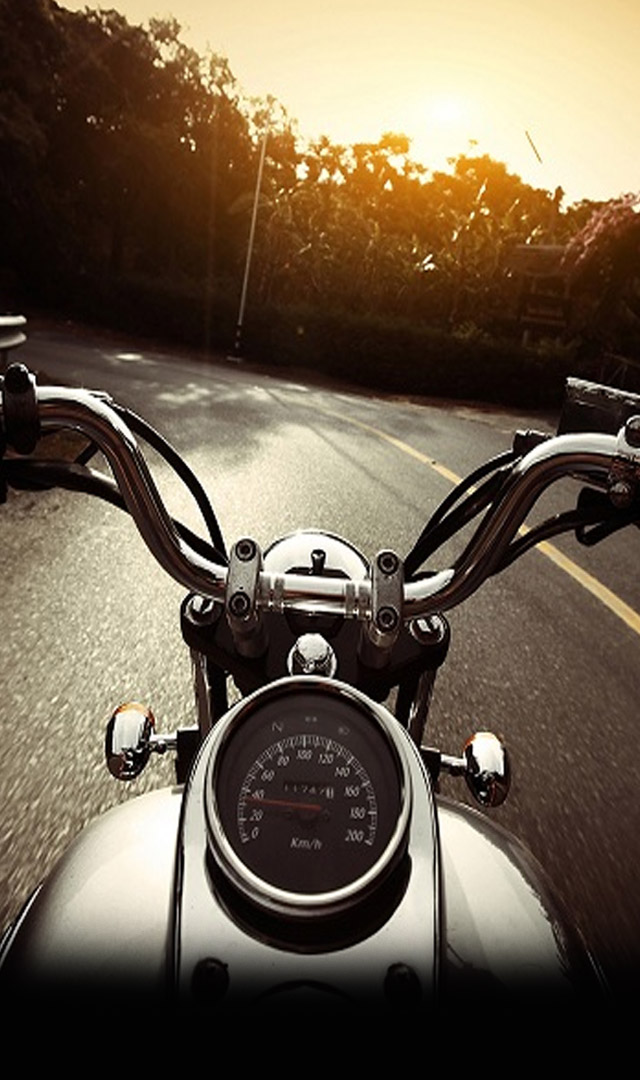 जर तुम्हाला बाइक चालवण्याची आवड असेल तर तुम्हाला या आजारांचा सामना करावा लागू शकतो