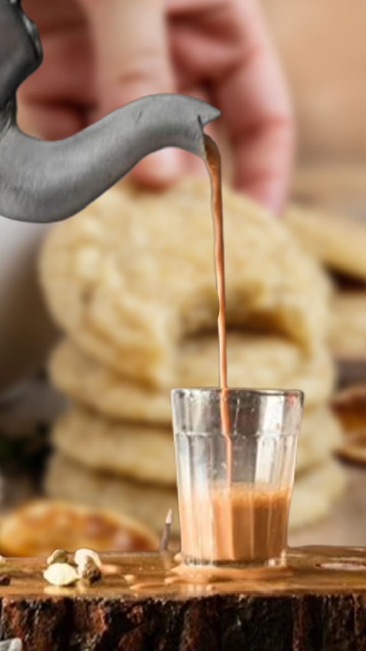 या गोष्टी चहासोबत चुकूनही खाऊ नयेत