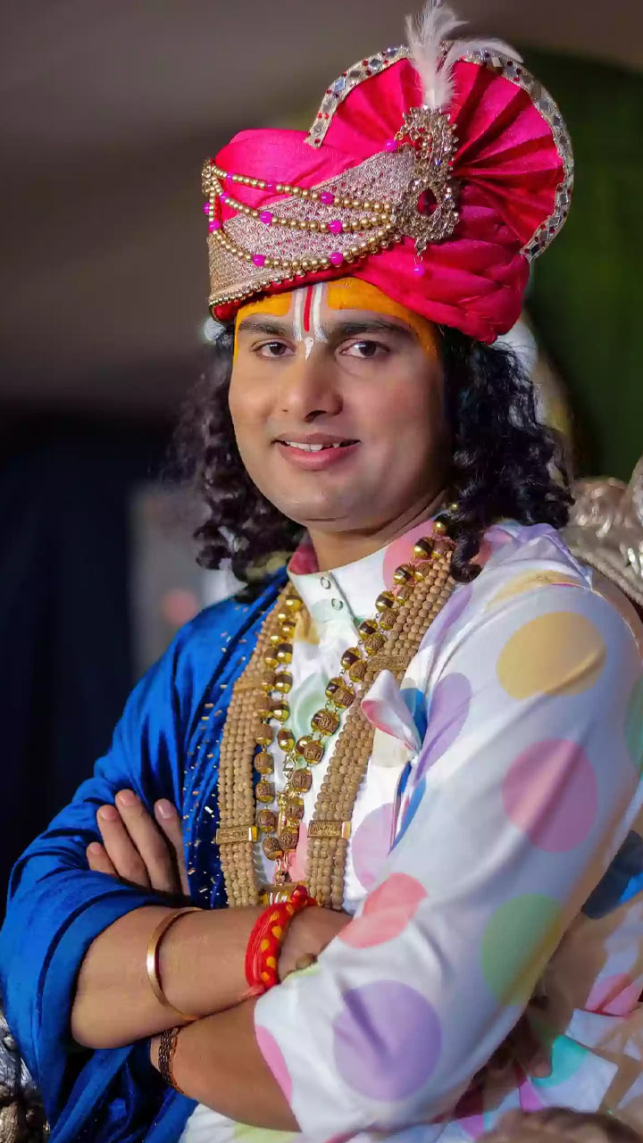 अनिरुद्धाचार्य महाराजांचे हे 10 चांगले विचार जीवन सोपे करतील 