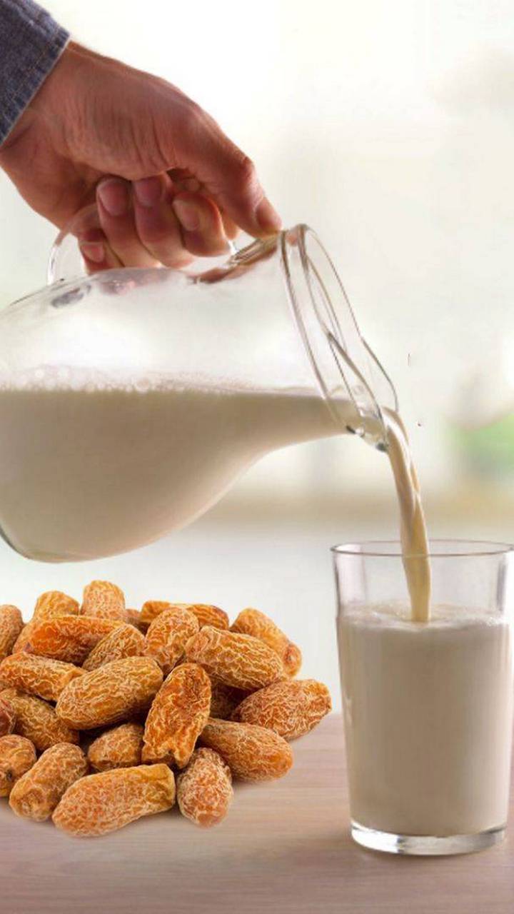 हाडांच्या आरोग्यासाठी वाळलेल्या खजूराचे दूध