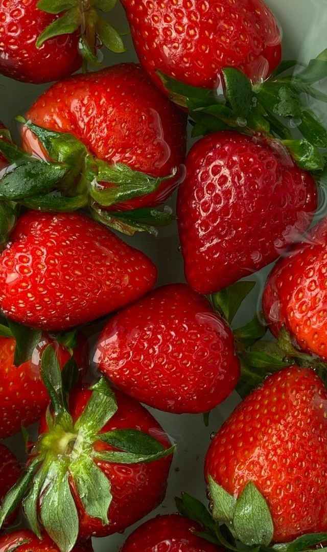 Strawberries Nutrition Facts and Health Benefits