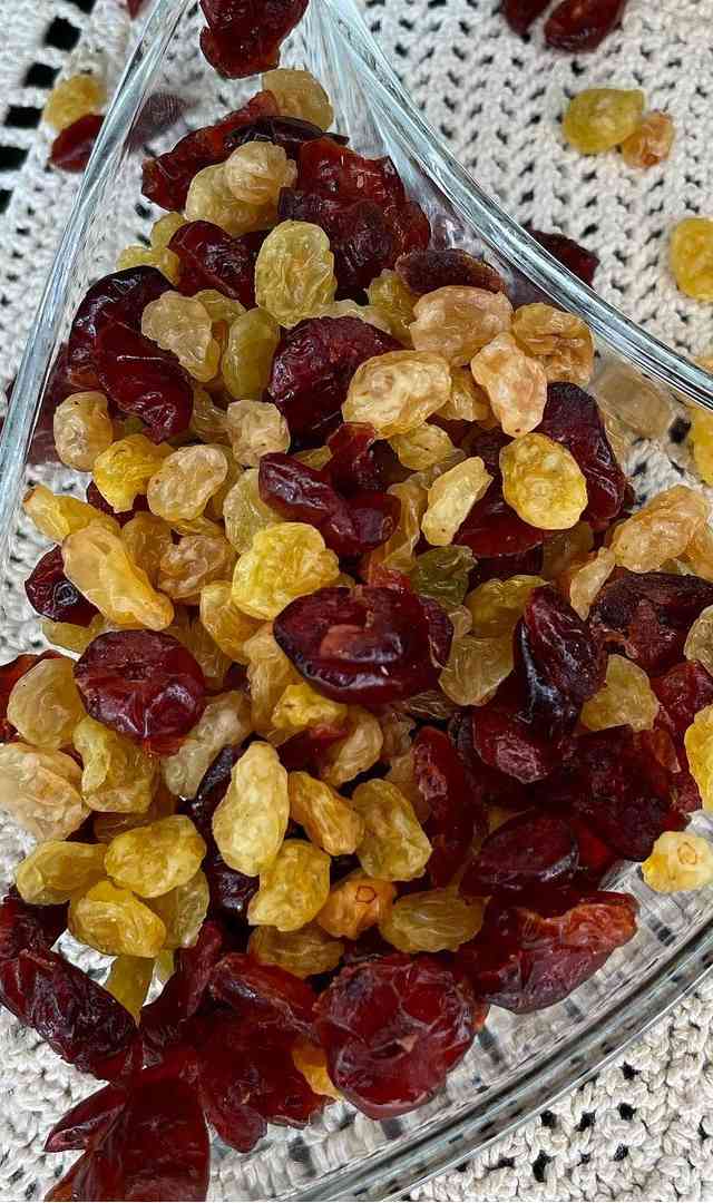 ఎండుద్రాక్షతో అద్భుత ఆరోగ్య ప్రయోజనాలు, తింటే మీకే తెలుస్తుంది