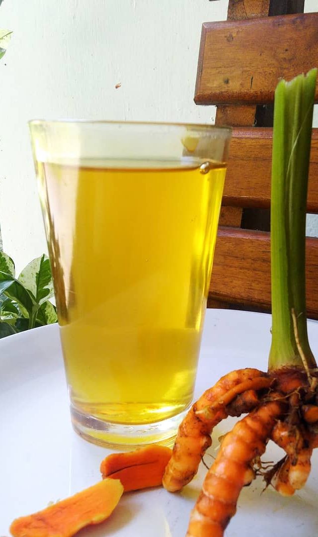 వేడి నీటిలో చిటికెడు పసుపు వేసి తాగితే?