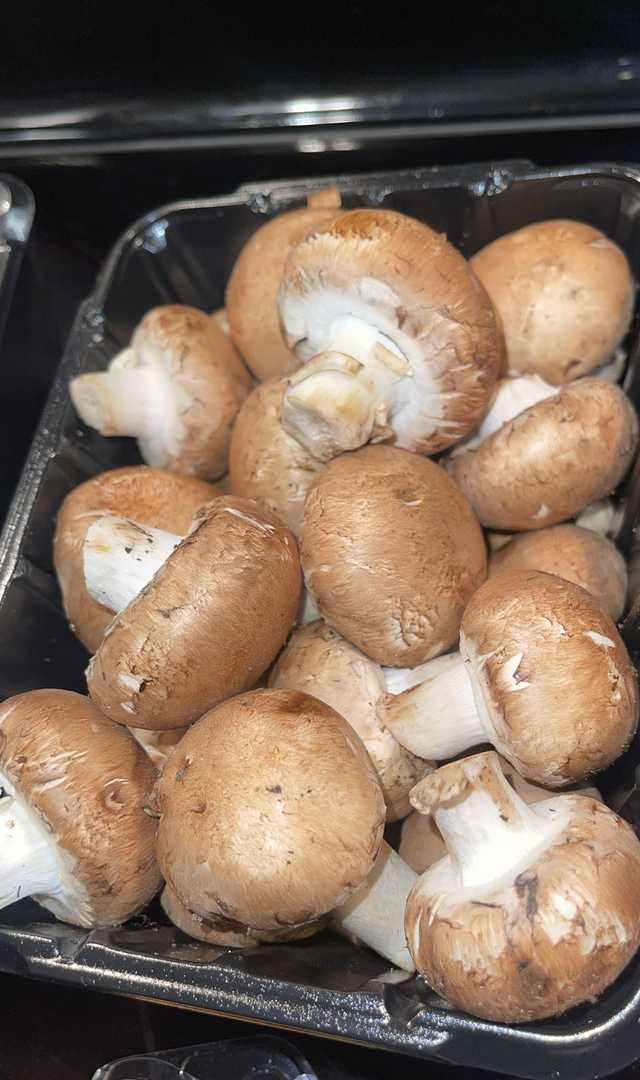 అలాంటి స్త్రీలు పుట్టగొడుగులు తినకూడదు